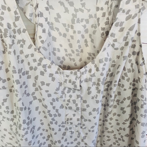 Martin + Osa gray flutter sleeve silk top … - Picture 6 of 7